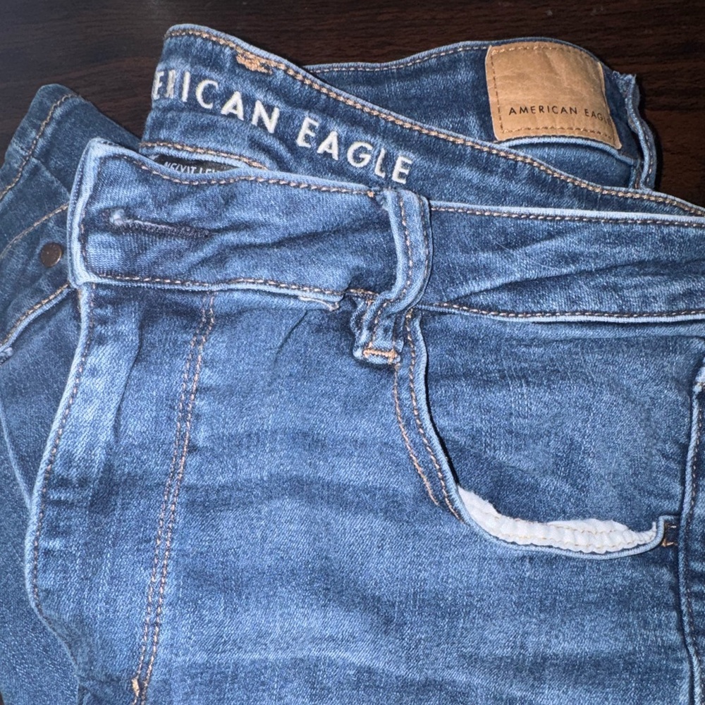 womens AE jeans